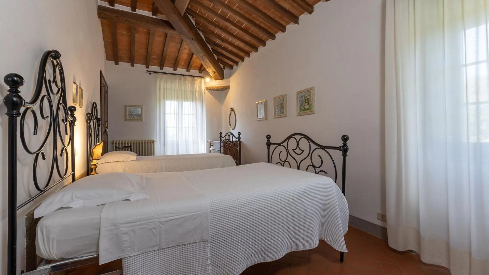 Villa San Pietro Cortona 0*,