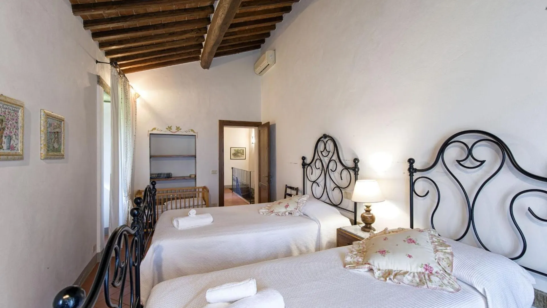 Villa San Pietro Cortona 0*,